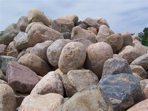 are large granite boulders the cheapest way to buy granite